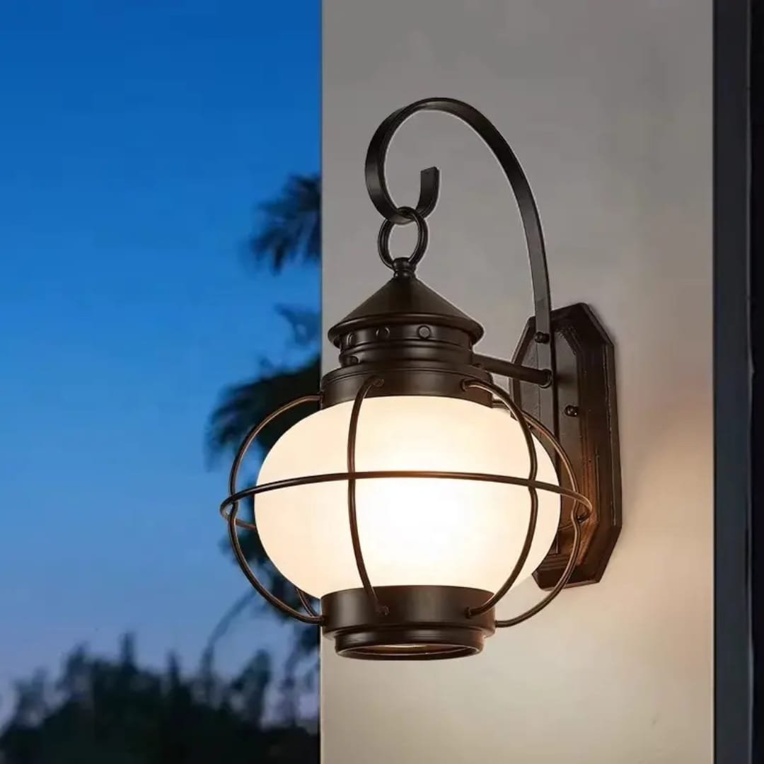 INDOOR WALL LIGHT
